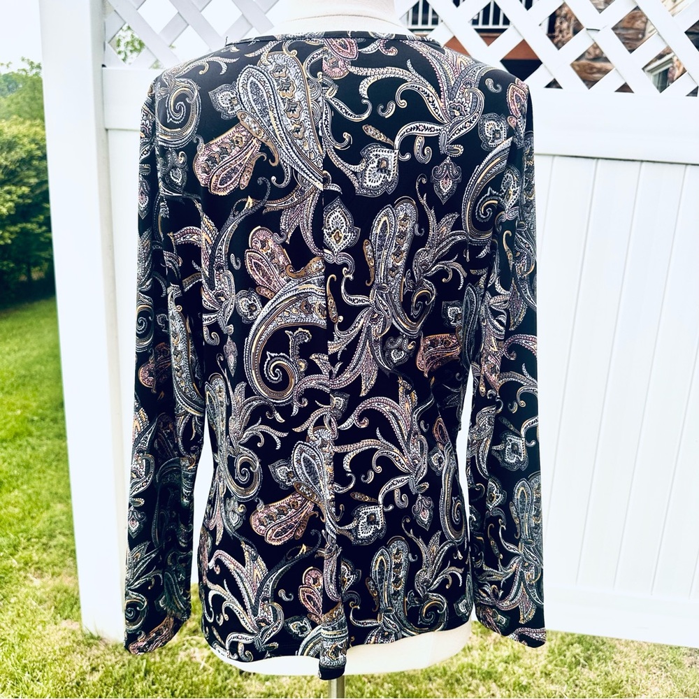 VENUS Paisley Belted Print Top - Picture 11 of 16